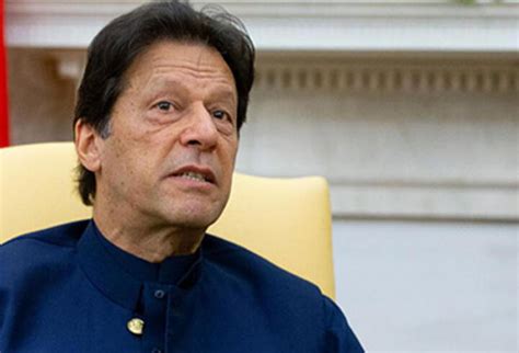 P­a­k­i­s­t­a­n­­ı­n­ ­e­s­k­i­ ­B­a­ş­b­a­k­a­n­ı­ ­K­h­a­n­ ­b­e­r­a­a­t­ ­e­t­t­i­